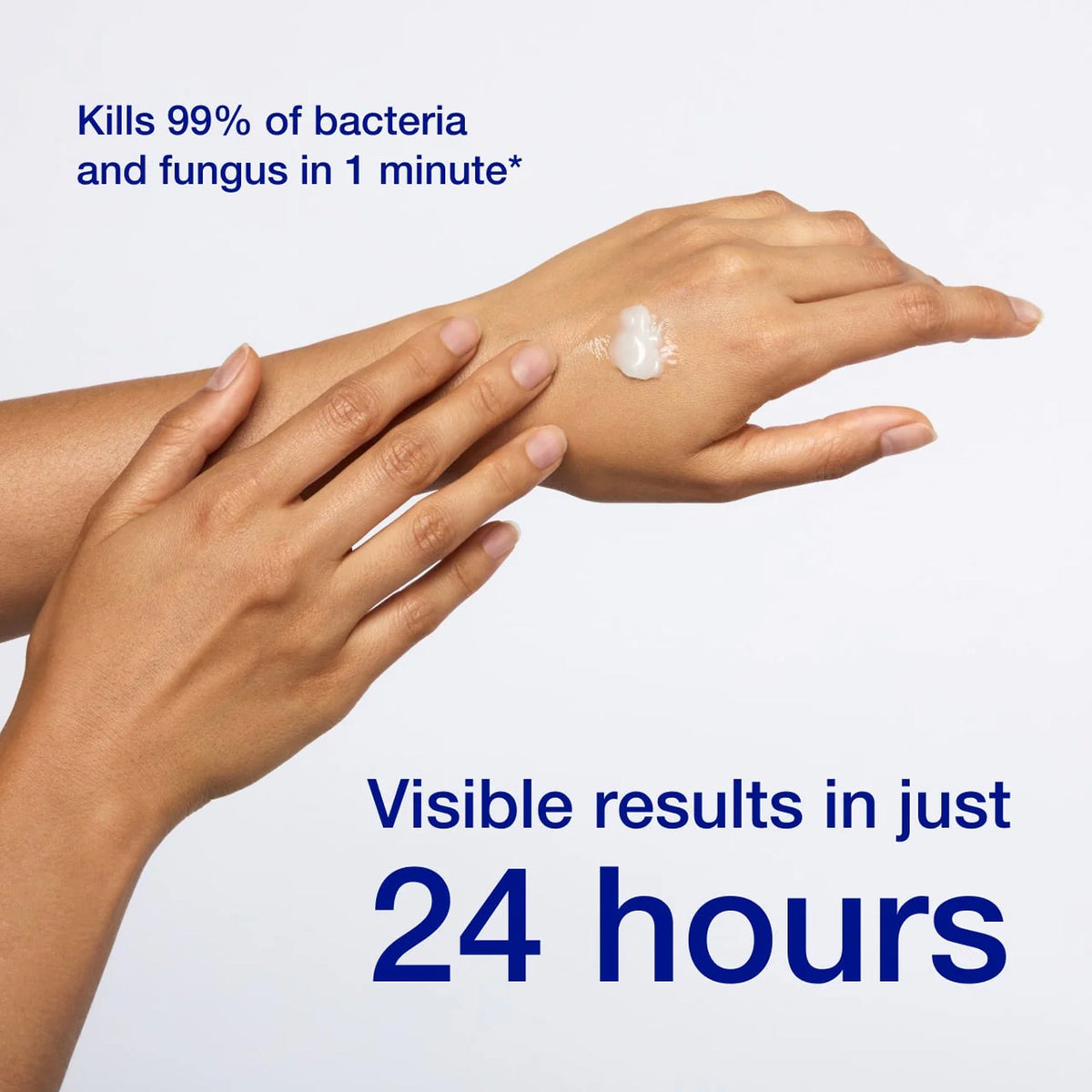 aplicación manual de crema antibacteriana